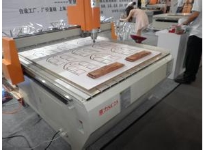 變頻器在濮陽某雕刻機上的應(yīng)用